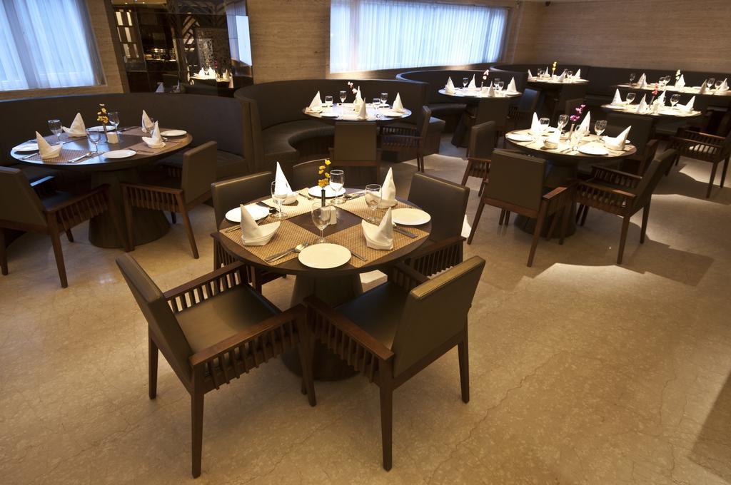 Monotel Calcutta Buitenkant foto